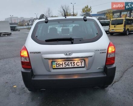 Серый Хендай Туксон, объемом двигателя 2 л и пробегом 100 тыс. км за 10400 $, фото 27 на Automoto.ua