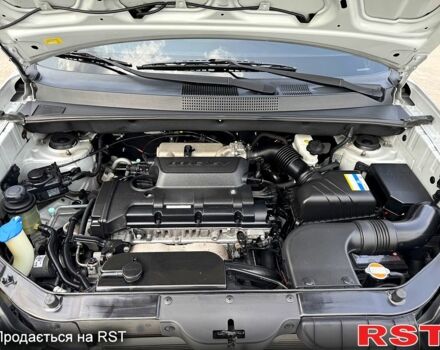 Сірий Хендай Туксон, об'ємом двигуна 2 л та пробігом 120 тис. км за 10700 $, фото 6 на Automoto.ua