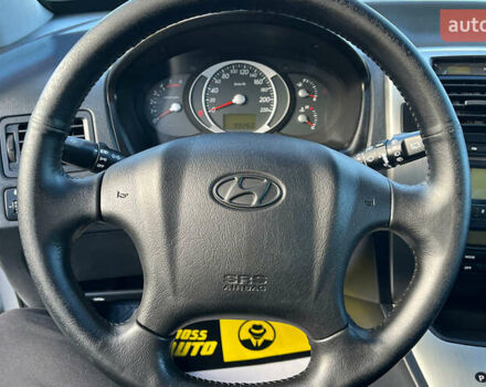 Хендай Туксон 2010 в Коломые на Automoto.ua Серый Хендай Туксон, объемом двигателя 2 л и пробегом 99 тыс. км за 9200 $, фото 9 на Automoto.ua