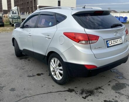 Сірий Хендай Туксон, об'ємом двигуна 2 л та пробігом 206 тис. км за 11500 $, фото 1 на Automoto.ua