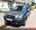 Серый Хендай Туксон, объемом двигателя 2 л и пробегом 245 тыс. км за 9500 $, фото 5 на Automoto.ua