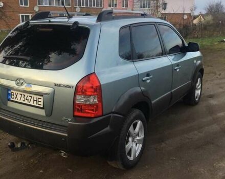 Сірий Хендай Туксон, об'ємом двигуна 2 л та пробігом 166 тис. км за 9500 $, фото 3 на Automoto.ua