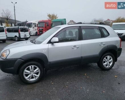 Серый Хендай Туксон, объемом двигателя 2 л и пробегом 100 тыс. км за 10400 $, фото 35 на Automoto.ua