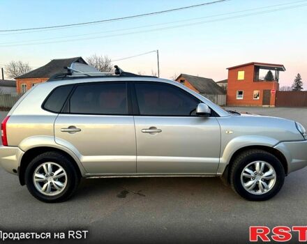 Серый Хендай Туксон, объемом двигателя 20 л и пробегом 162 тыс. км за 8450 $, фото 4 на Automoto.ua