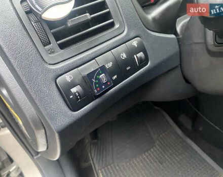 Сірий Хендай Туксон, об'ємом двигуна 1.98 л та пробігом 183 тис. км за 8350 $, фото 12 на Automoto.ua