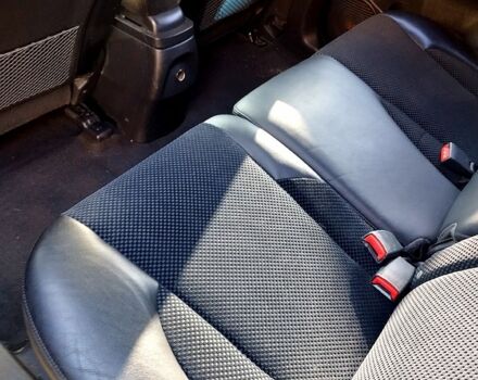 Серый Хендай Туксон, объемом двигателя 2 л и пробегом 178 тыс. км за 10000 $, фото 7 на Automoto.ua