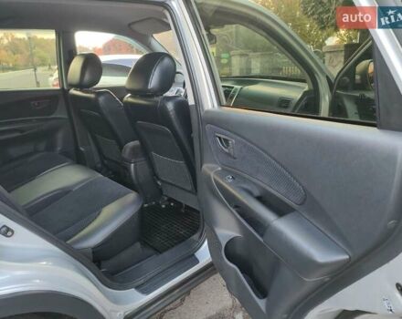 Хендай Туксон 2011 в Сумах на Automoto.ua Серый Хендай Туксон, объемом двигателя 2 л и пробегом 147 тыс. км за 9800 $, фото 6 на Automoto.ua