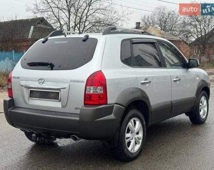 Сірий Хендай Туксон, об'ємом двигуна 1.98 л та пробігом 149 тис. км за 9650 $, фото 27 на Automoto.ua