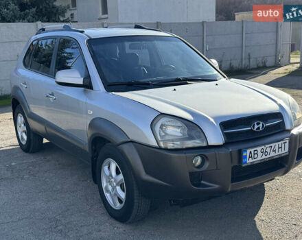 Хендай Туксон 2011 у Вінниці на Automoto.ua Сірий Хендай Туксон, об'ємом двигуна 2 л та пробігом 192 тис. км за 7799 $, фото 3 на Automoto.ua