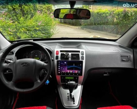 Серый Хендай Туксон, объемом двигателя 2 л и пробегом 145 тыс. км за 10790 $, фото 18 на Automoto.ua