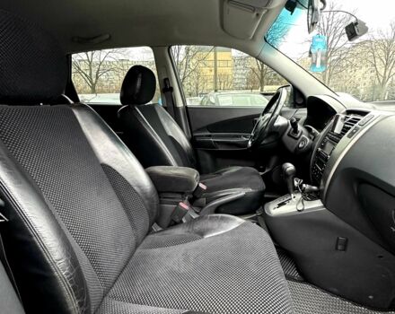 Серый Хендай Туксон, объемом двигателя 2 л и пробегом 150 тыс. км за 9900 $, фото 2 на Automoto.ua