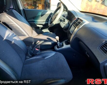 Серый Хендай Туксон, объемом двигателя 2 л и пробегом 178 тыс. км за 10000 $, фото 1 на Automoto.ua