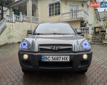 Сірий Хендай Туксон, об'ємом двигуна 1.98 л та пробігом 209 тис. км за 8700 $, фото 6 на Automoto.ua