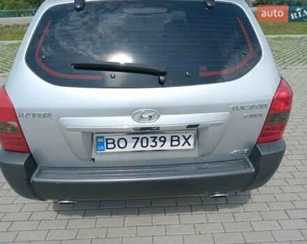 Серый Хендай Туксон, объемом двигателя 1.98 л и пробегом 131 тыс. км за 10650 $, фото 15 на Automoto.ua