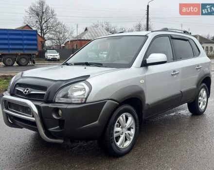 Сірий Хендай Туксон, об'ємом двигуна 1.98 л та пробігом 149 тис. км за 9650 $, фото 1 на Automoto.ua