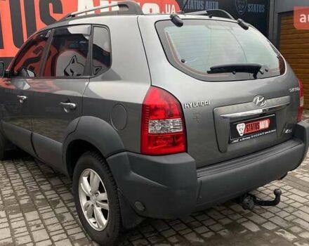 Серый Хендай Туксон, объемом двигателя 1.98 л и пробегом 174 тыс. км за 9500 $, фото 8 на Automoto.ua
