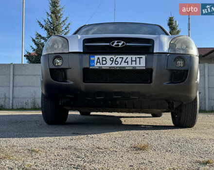 Хендай Туксон 2011 у Вінниці на Automoto.ua Сірий Хендай Туксон, об'ємом двигуна 2 л та пробігом 192 тис. км за 7799 $, фото 2 на Automoto.ua