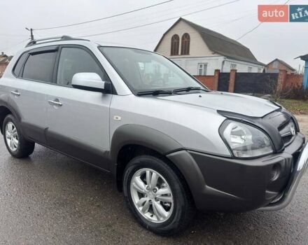 Сірий Хендай Туксон, об'ємом двигуна 1.98 л та пробігом 149 тис. км за 9650 $, фото 2 на Automoto.ua