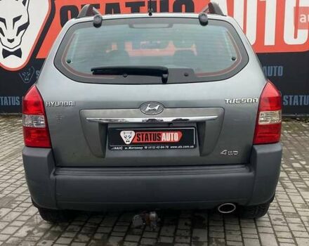 Серый Хендай Туксон, объемом двигателя 1.98 л и пробегом 174 тыс. км за 9500 $, фото 5 на Automoto.ua