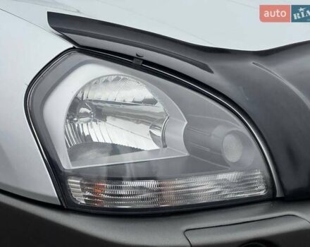 Сірий Хендай Туксон, об'ємом двигуна 1.98 л та пробігом 149 тис. км за 9650 $, фото 24 на Automoto.ua