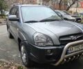 Сірий Хендай Туксон, об'ємом двигуна 1.98 л та пробігом 397 тис. км за 5800 $, фото 1 на Automoto.ua