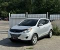 Сірий Хендай Туксон, об'ємом двигуна 2 л та пробігом 220 тис. км за 312 $, фото 2 на Automoto.ua