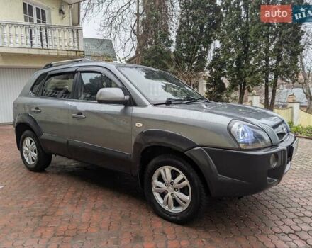 Сірий Хендай Туксон, об'ємом двигуна 1.98 л та пробігом 209 тис. км за 8700 $, фото 8 на Automoto.ua
