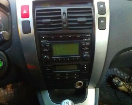 Сірий Хендай Туксон, об'ємом двигуна 1.98 л та пробігом 170 тис. км за 8500 $, фото 7 на Automoto.ua