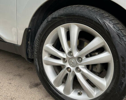 Серый Хендай Туксон, объемом двигателя 2.4 л и пробегом 164 тыс. км за 13200 $, фото 27 на Automoto.ua