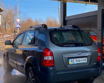 Сірий Хендай Туксон, об'ємом двигуна 1.98 л та пробігом 170 тис. км за 8500 $, фото 3 на Automoto.ua