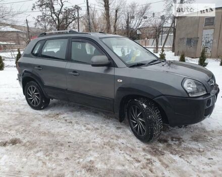 Сірий Хендай Туксон, об'ємом двигуна 1.98 л та пробігом 170 тис. км за 8500 $, фото 18 на Automoto.ua