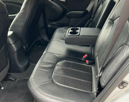 Серый Хендай Туксон, объемом двигателя 2.4 л и пробегом 164 тыс. км за 13200 $, фото 54 на Automoto.ua