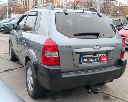 Сірий Хендай Туксон, об'ємом двигуна 2 л та пробігом 148 тис. км за 10390 $, фото 11 на Automoto.ua