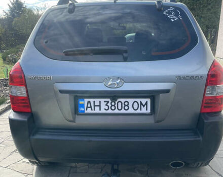 Хендай Туксон 2012 у Харкові на Automoto.ua Сірий Хендай Туксон, об'ємом двигуна 2 л та пробігом 148 тис. км за 10200 $, фото 1 на Automoto.ua