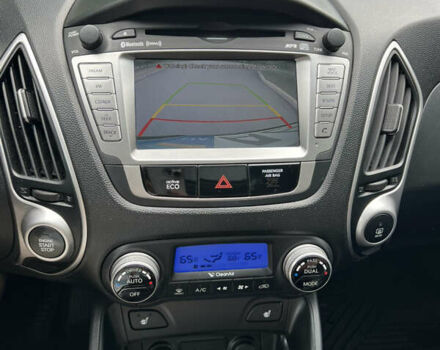 Серый Хендай Туксон, объемом двигателя 2.4 л и пробегом 164 тыс. км за 13200 $, фото 47 на Automoto.ua