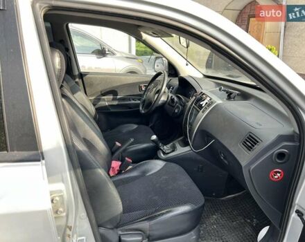 Хендай Туксон 2012 у Львові на Automoto.ua Сірий Хендай Туксон, об'ємом двигуна 2 л та пробігом 155 тис. км за 9000 $, фото 2 на Automoto.ua