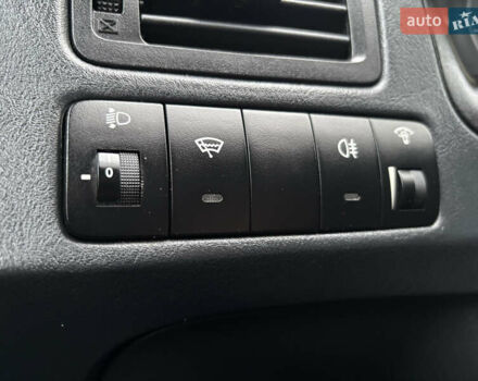 Серый Хендай Туксон, объемом двигателя 1.98 л и пробегом 77 тыс. км за 10500 $, фото 27 на Automoto.ua