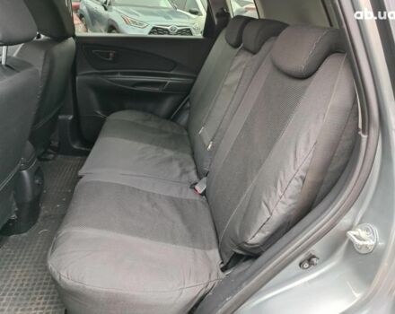 Сірий Хендай Туксон, об'ємом двигуна 2 л та пробігом 148 тис. км за 10390 $, фото 13 на Automoto.ua