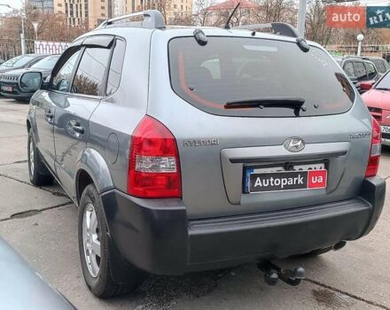 Серый Хендай Туксон, объемом двигателя 2 л и пробегом 148 тыс. км за 10390 $, фото 11 на Automoto.ua