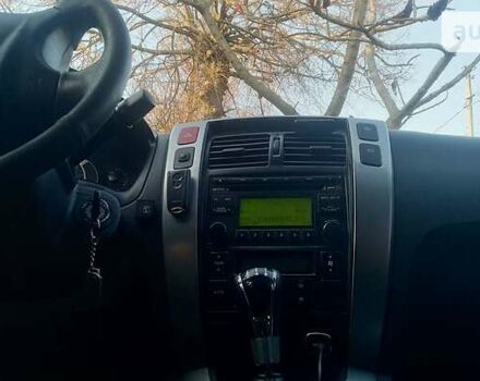 Сірий Хендай Туксон, об'ємом двигуна 2 л та пробігом 157 тис. км за 10250 $, фото 8 на Automoto.ua