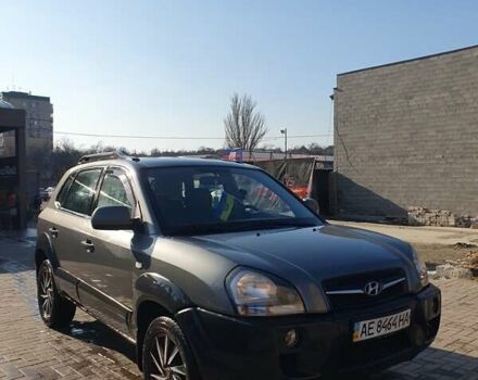 Сірий Хендай Туксон, об'ємом двигуна 1.98 л та пробігом 170 тис. км за 8500 $, фото 17 на Automoto.ua