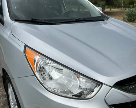 Серый Хендай Туксон, объемом двигателя 2.4 л и пробегом 164 тыс. км за 13200 $, фото 11 на Automoto.ua