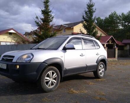 Хендай Туксон 2012 у Львові на Automoto.ua Сірий Хендай Туксон, об'ємом двигуна 2 л та пробігом 155 тис. км за 9000 $, фото 9 на Automoto.ua