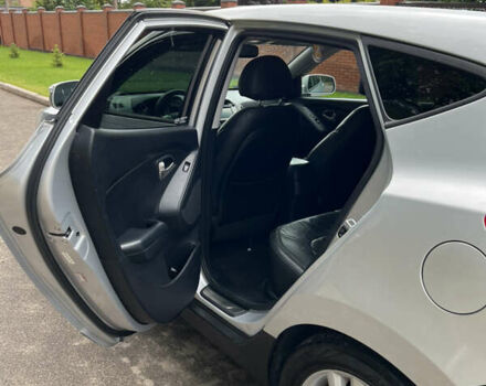 Серый Хендай Туксон, объемом двигателя 2.4 л и пробегом 164 тыс. км за 13200 $, фото 39 на Automoto.ua