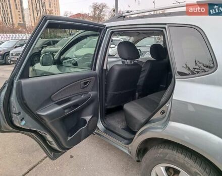 Серый Хендай Туксон, объемом двигателя 2 л и пробегом 148 тыс. км за 10390 $, фото 12 на Automoto.ua