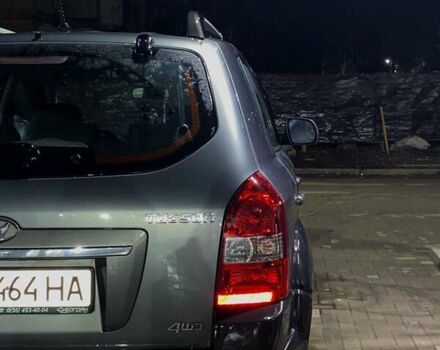 Сірий Хендай Туксон, об'ємом двигуна 1.98 л та пробігом 170 тис. км за 8500 $, фото 22 на Automoto.ua