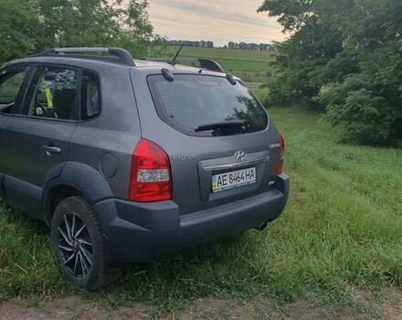 Сірий Хендай Туксон, об'ємом двигуна 1.98 л та пробігом 170 тис. км за 8500 $, фото 14 на Automoto.ua
