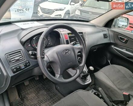 Серый Хендай Туксон, объемом двигателя 2 л и пробегом 148 тыс. км за 10390 $, фото 20 на Automoto.ua