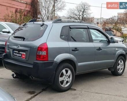 Серый Хендай Туксон, объемом двигателя 2 л и пробегом 148 тыс. км за 10390 $, фото 6 на Automoto.ua