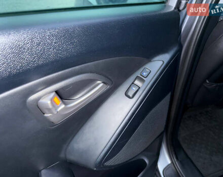 Сірий Хендай Туксон, об'ємом двигуна 1.69 л та пробігом 282 тис. км за 12000 $, фото 37 на Automoto.ua